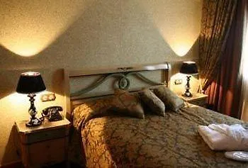 Boutique La Madrugada 3*